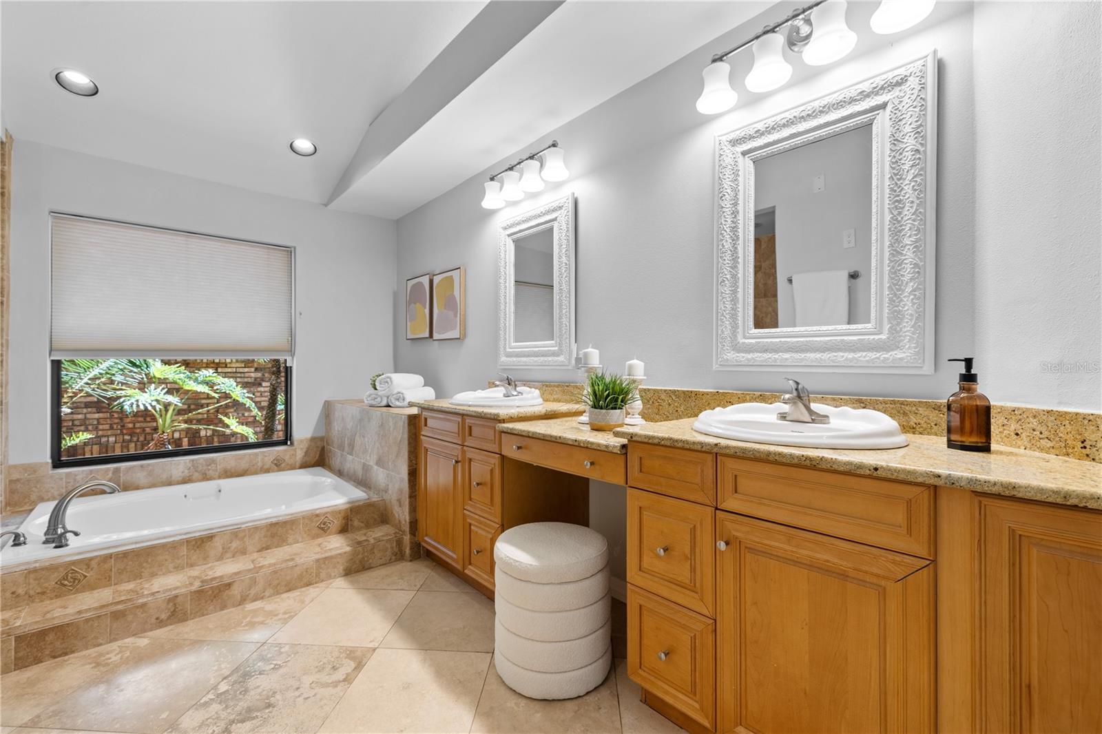 Large primary ensuite bath with soaker tub