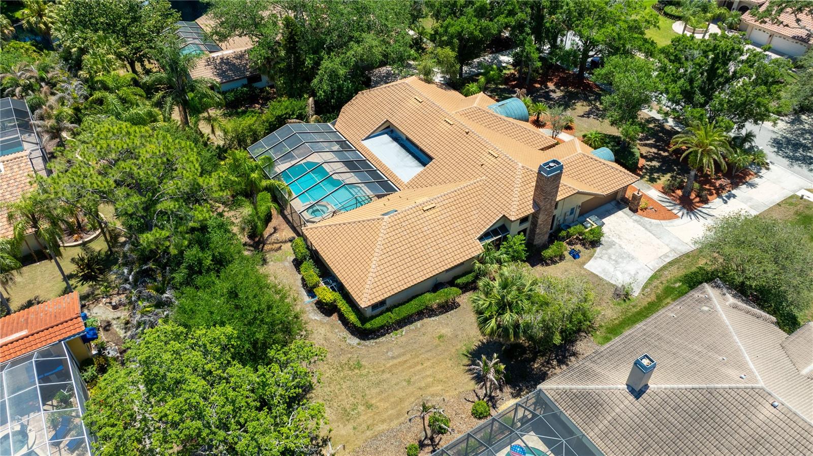 1/2 lot with mature landscaping/trees