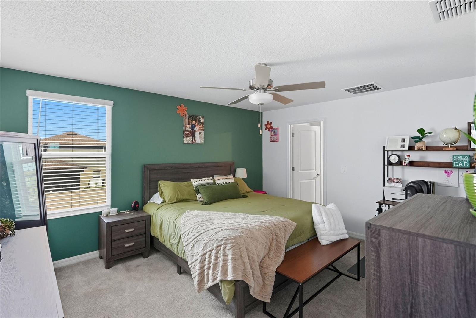 TB8509706