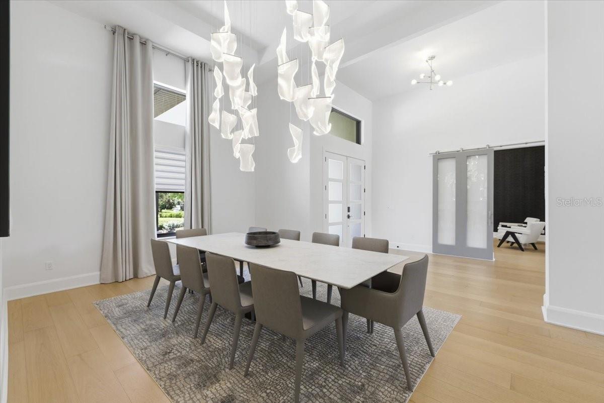 15ft.+ Ceilings