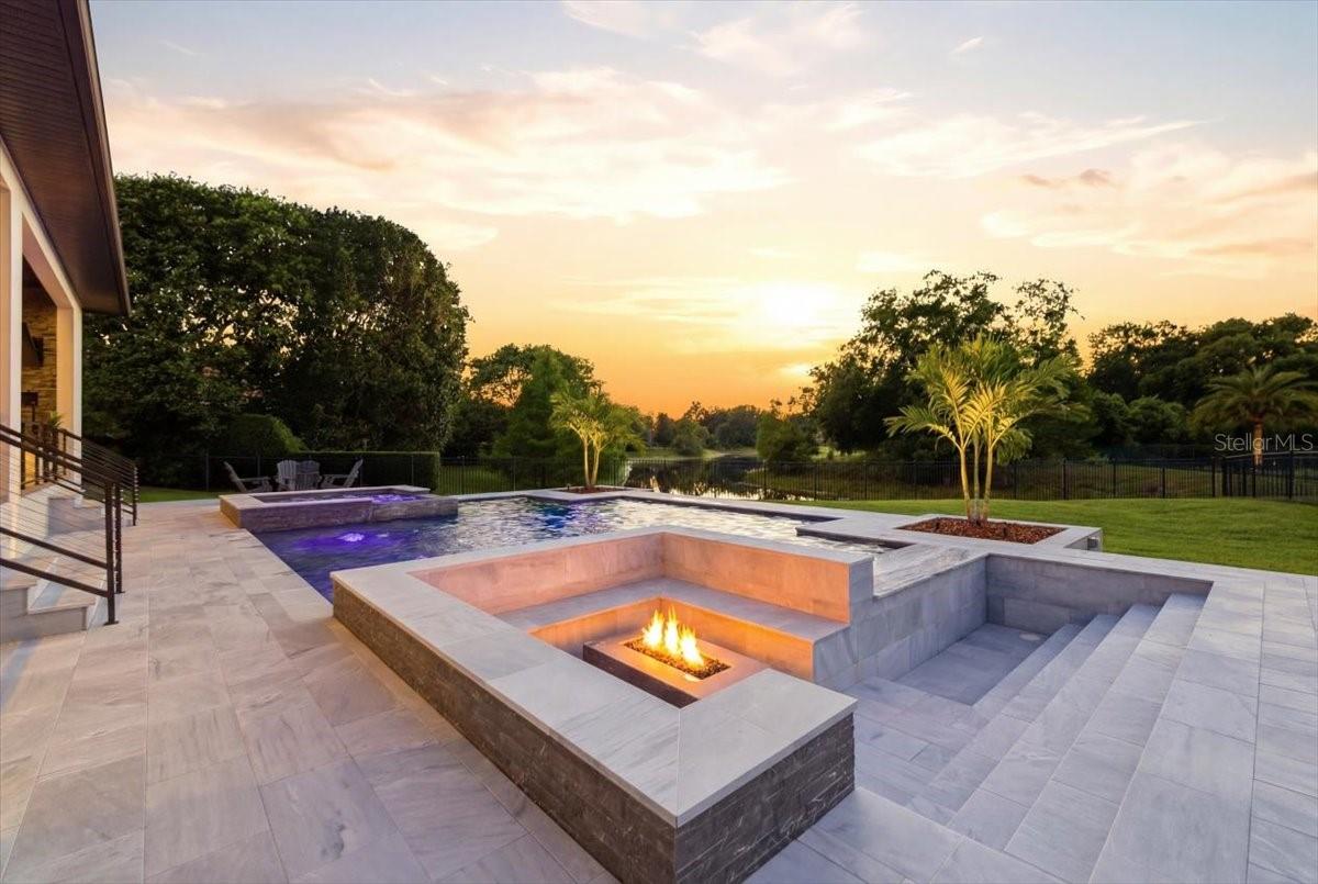 Sunken Firepit Lounge