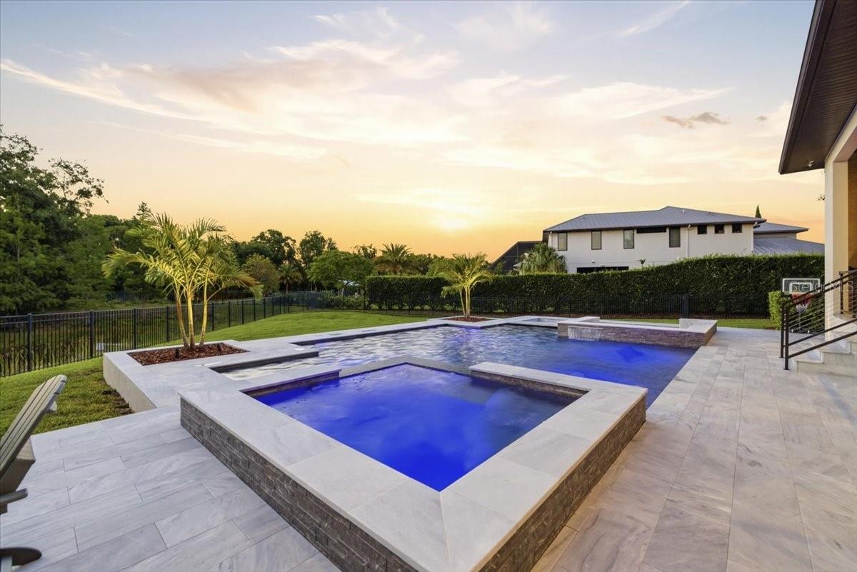 Privacy & Luxury