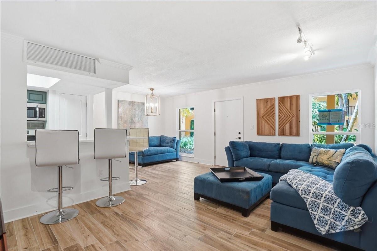 TB8509752