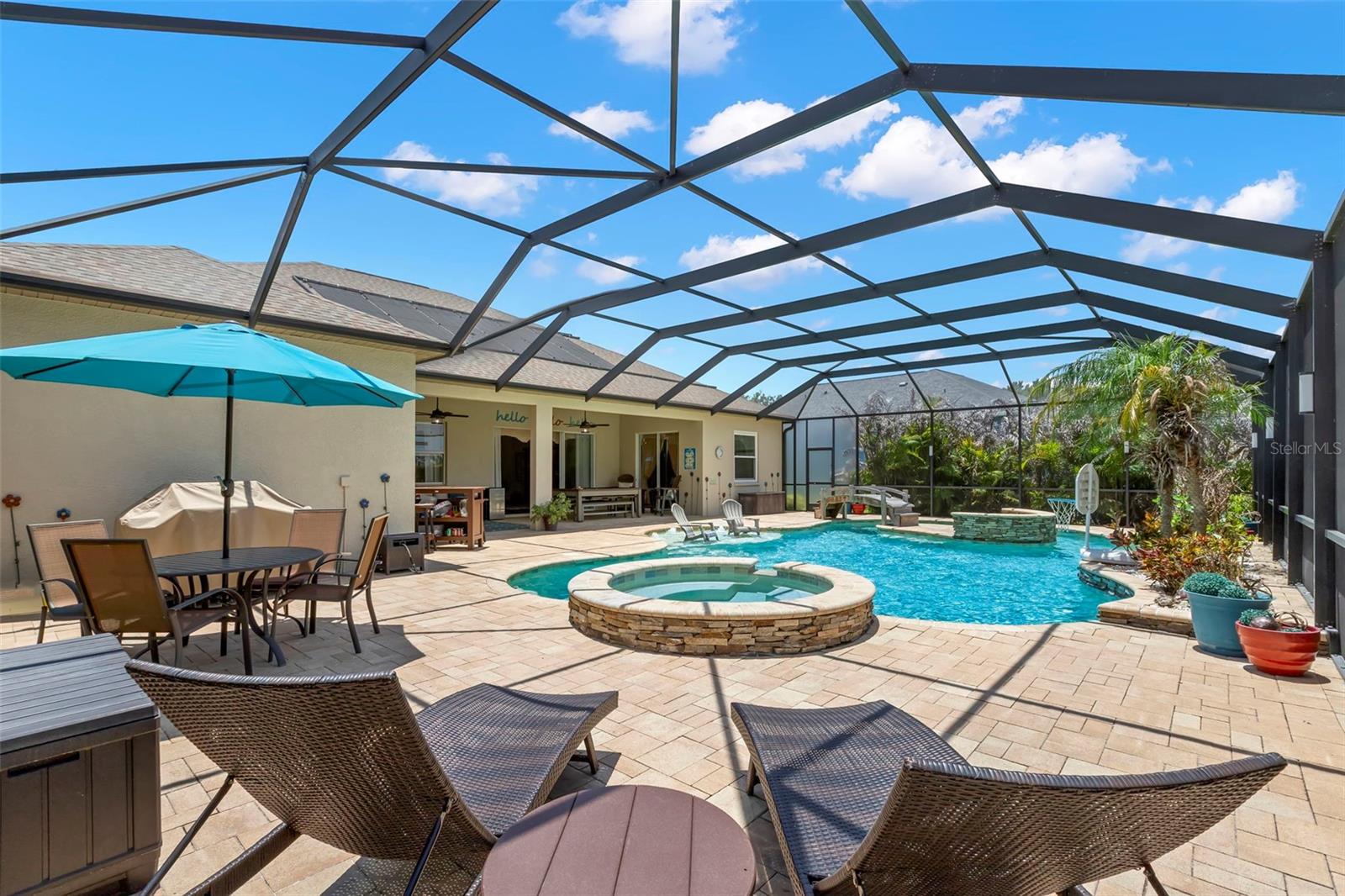 Private Pool with Lazy River and Spa