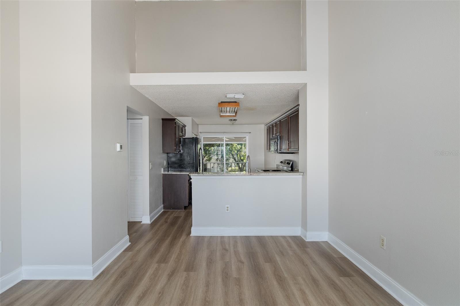 livingroom to kitchen