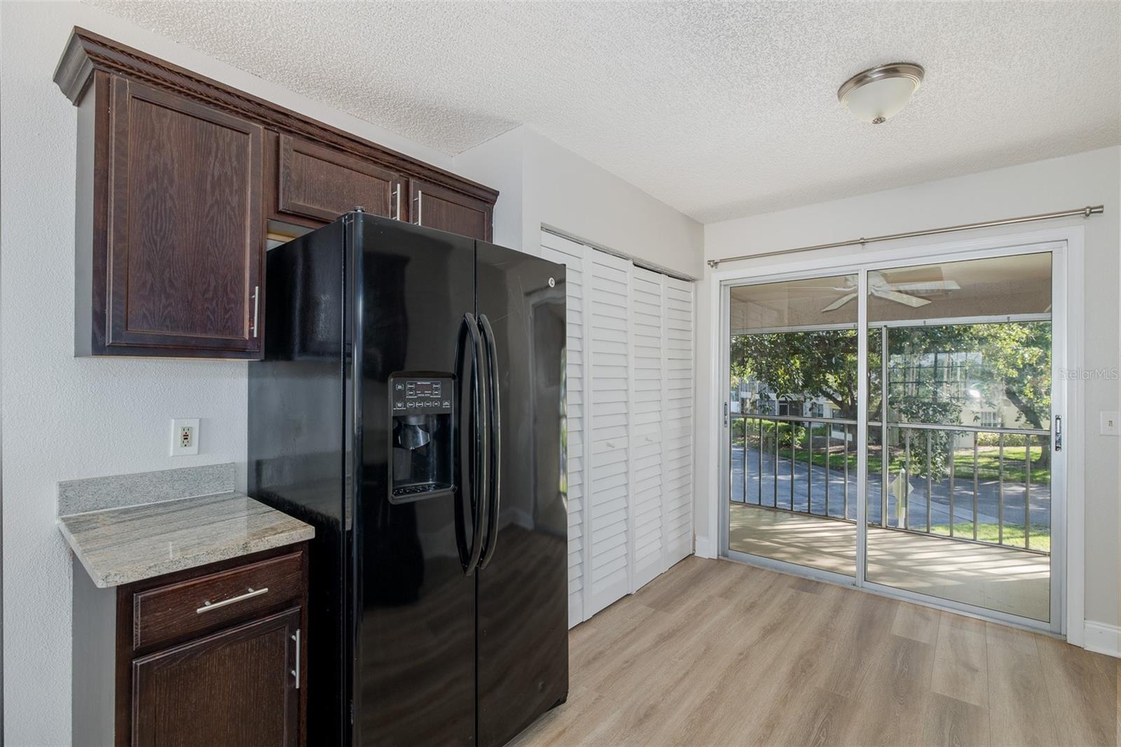 kitchen to back balcony