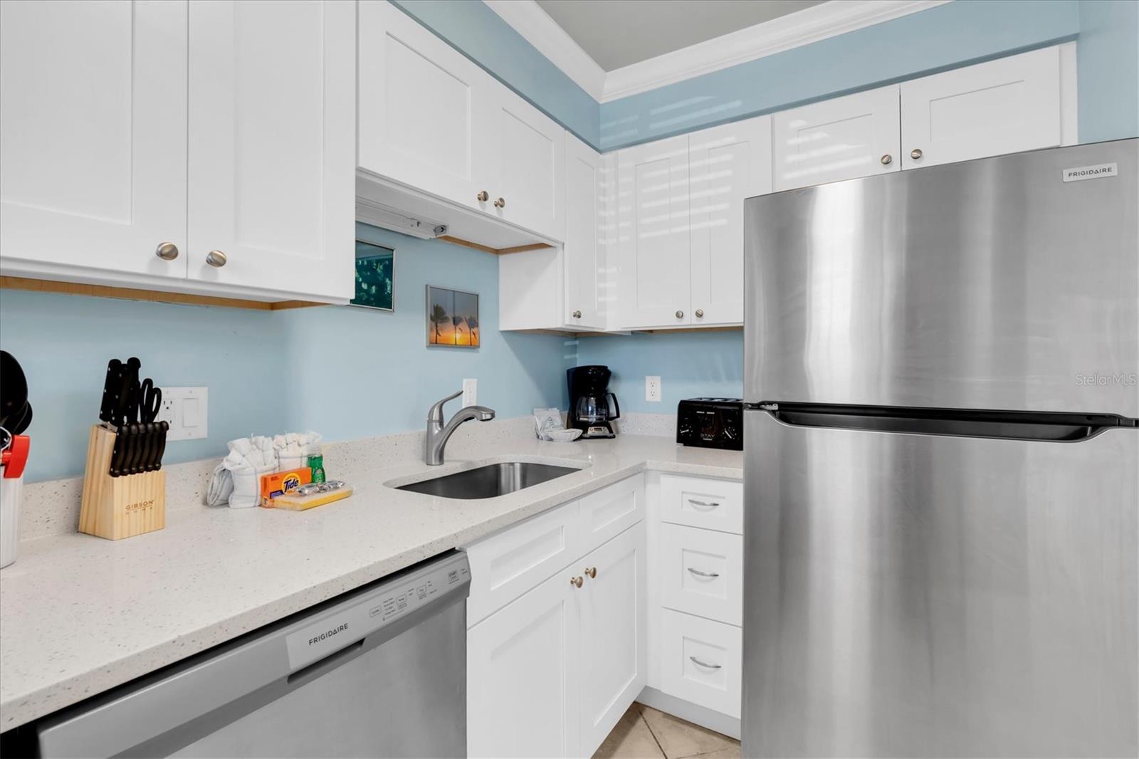 Nice cabinets and counter space