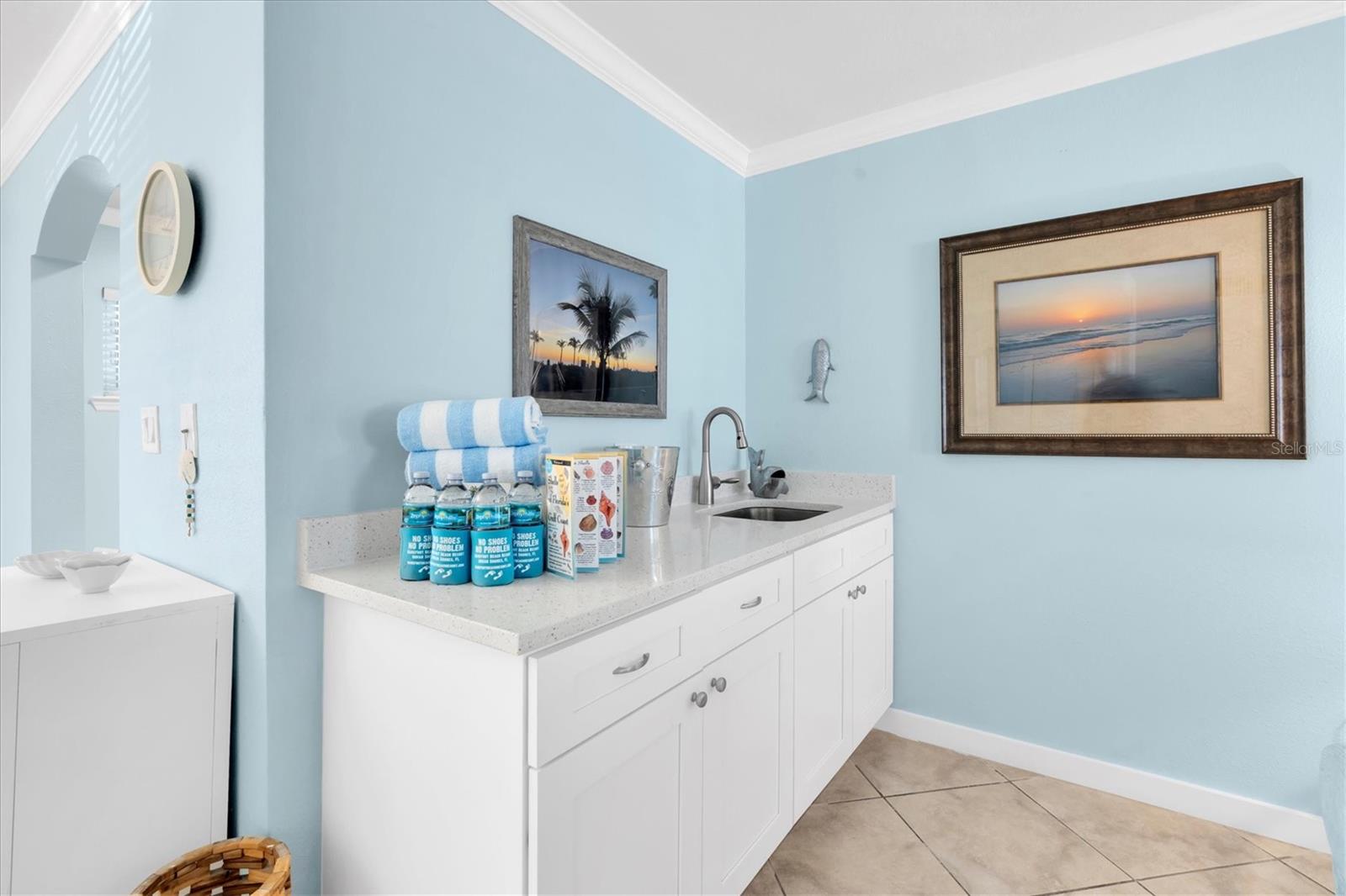 Wet bar
