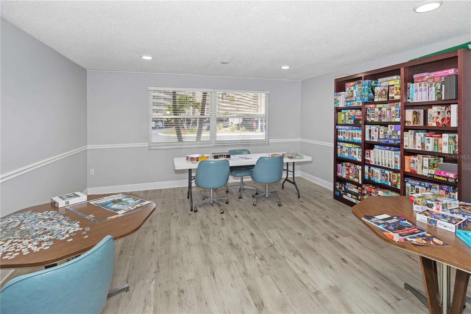 Main mini library