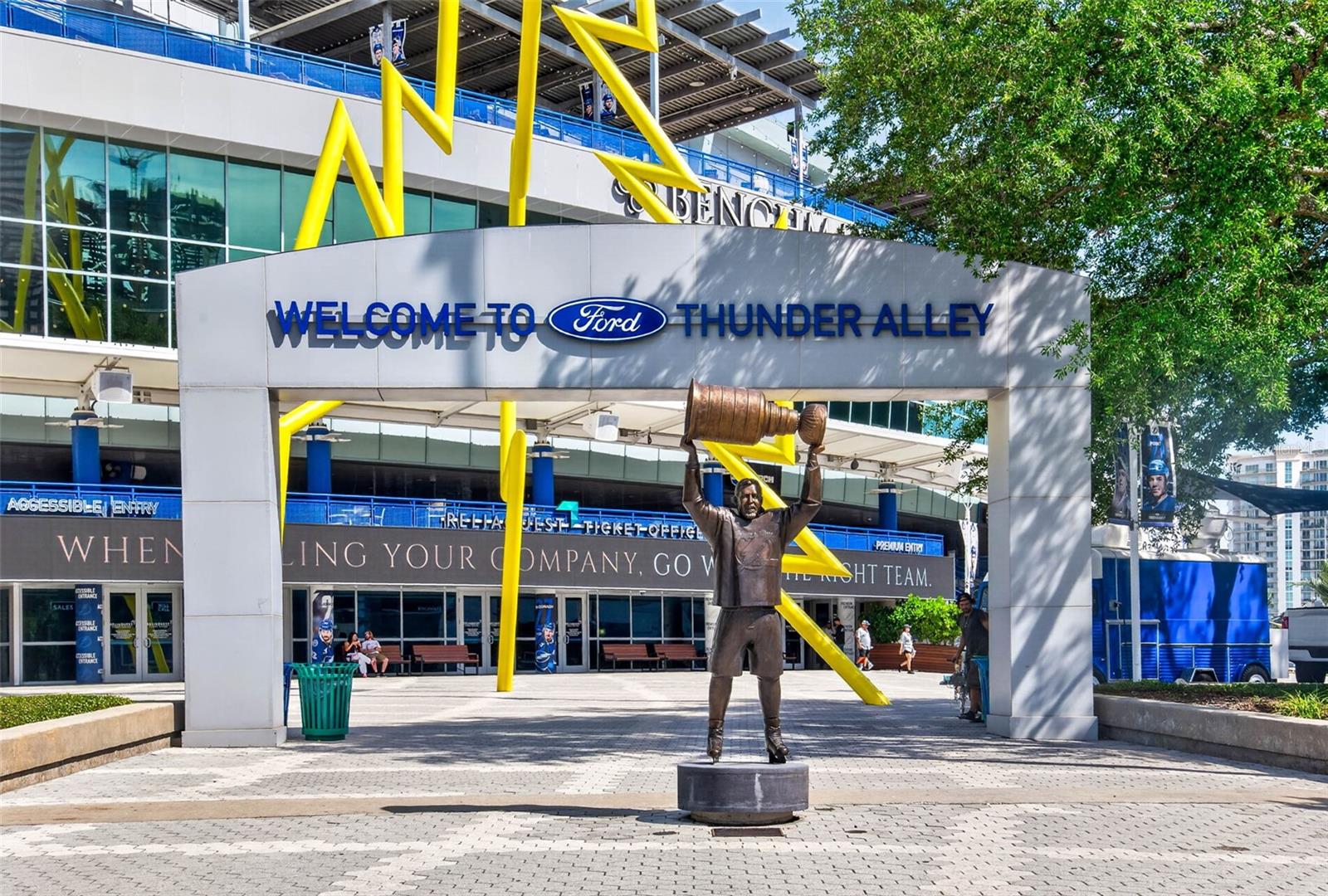 Benchmark International Arena - Thunder Alley