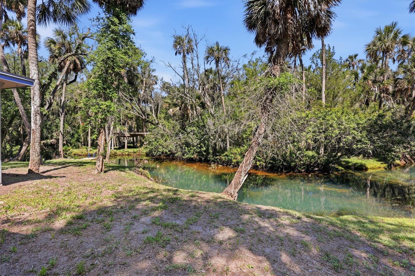 W7885877