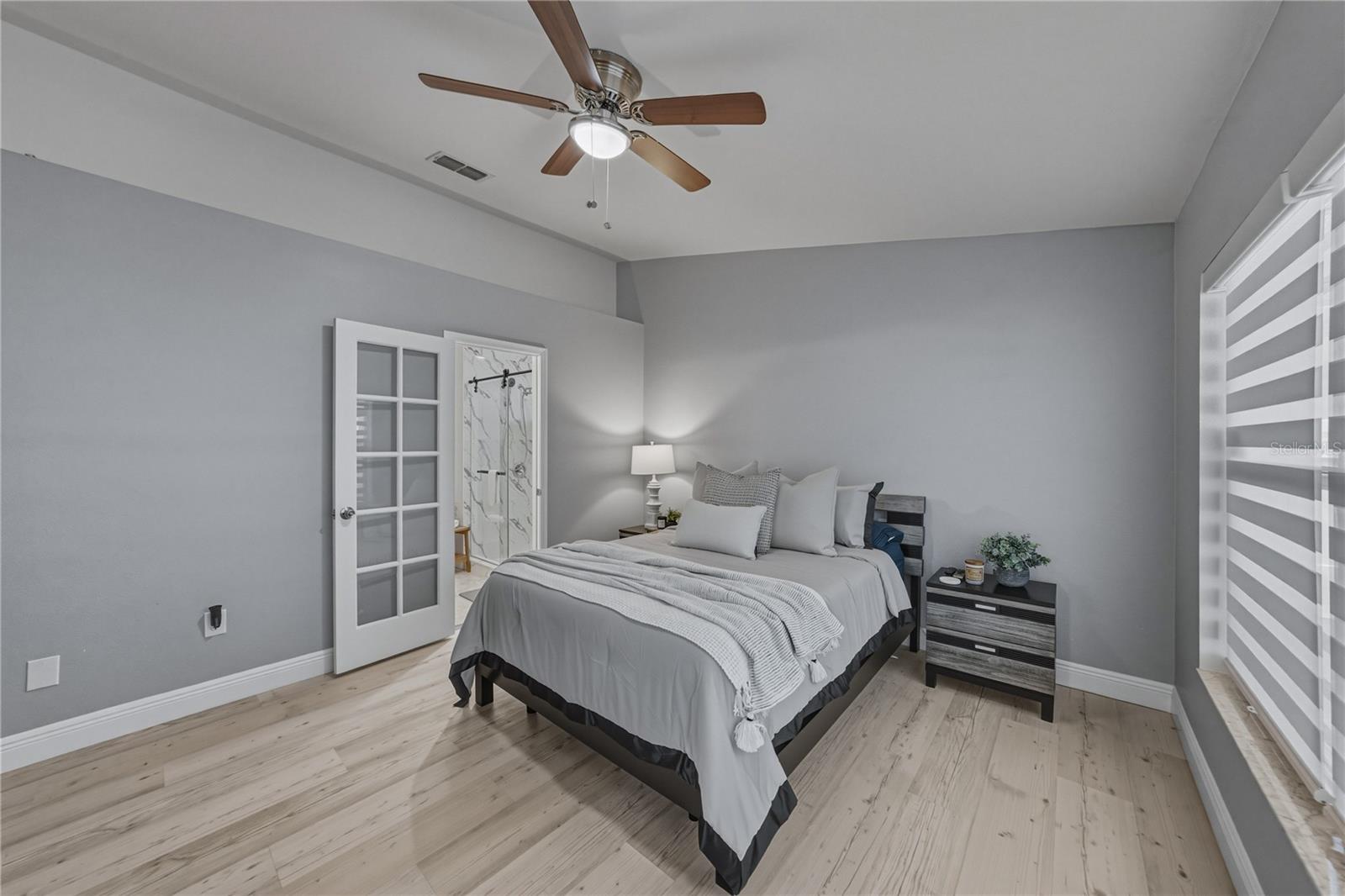 Primary Suite w/Vaulted Ceilings