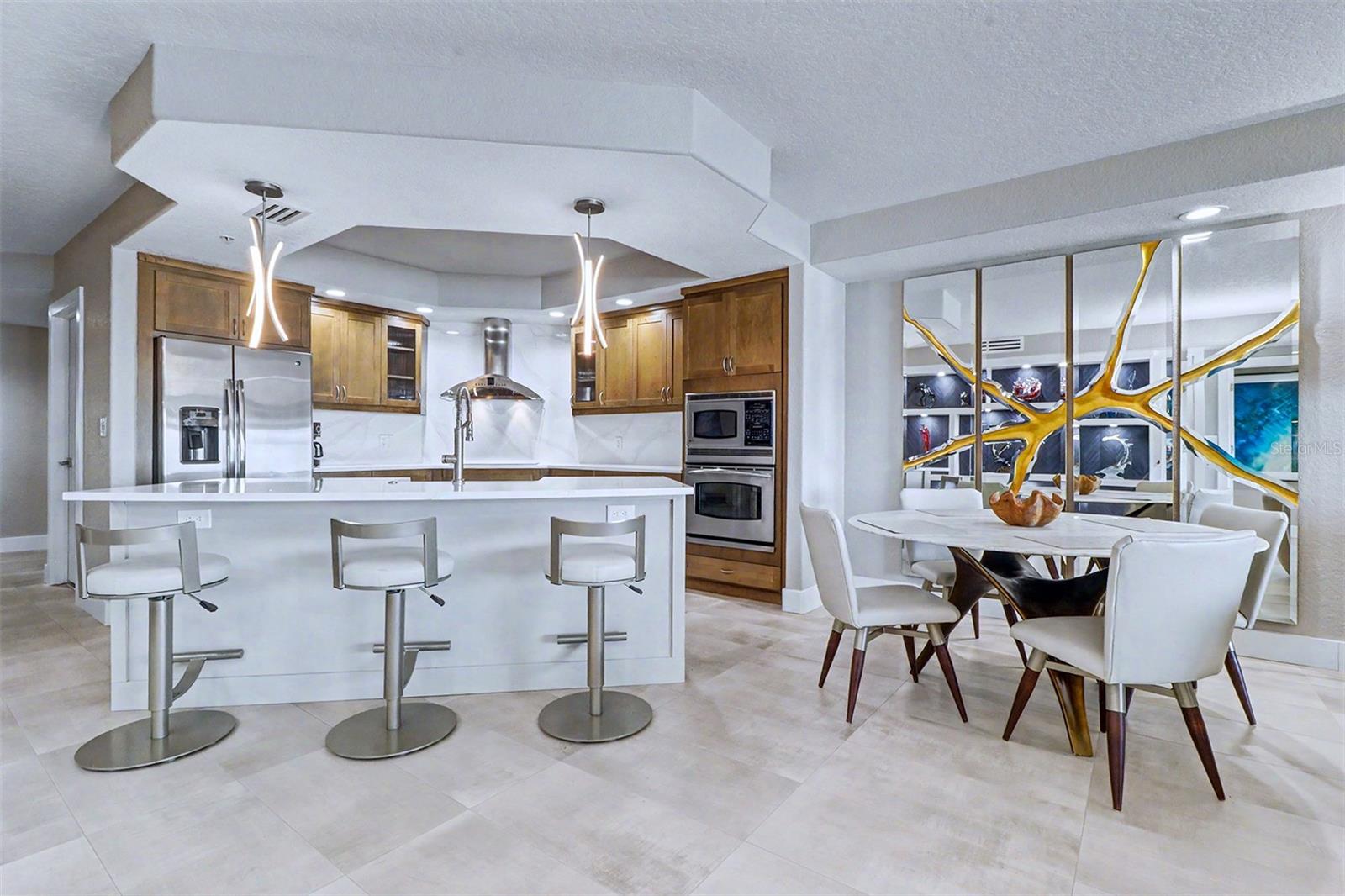 Kitchen & Dining Area
