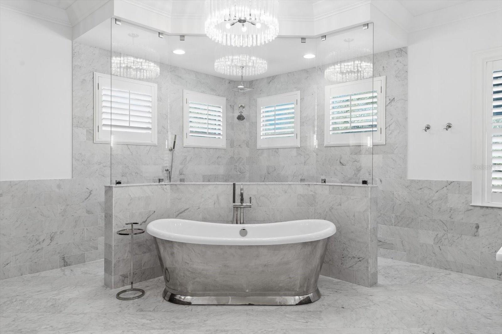 marble master bath soaking tub