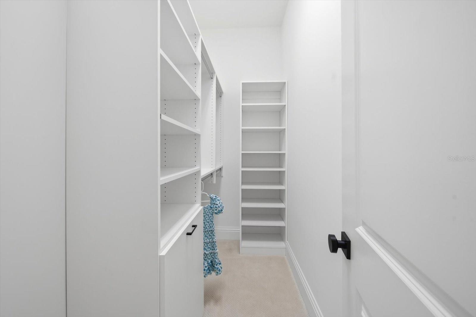 walk-in closet