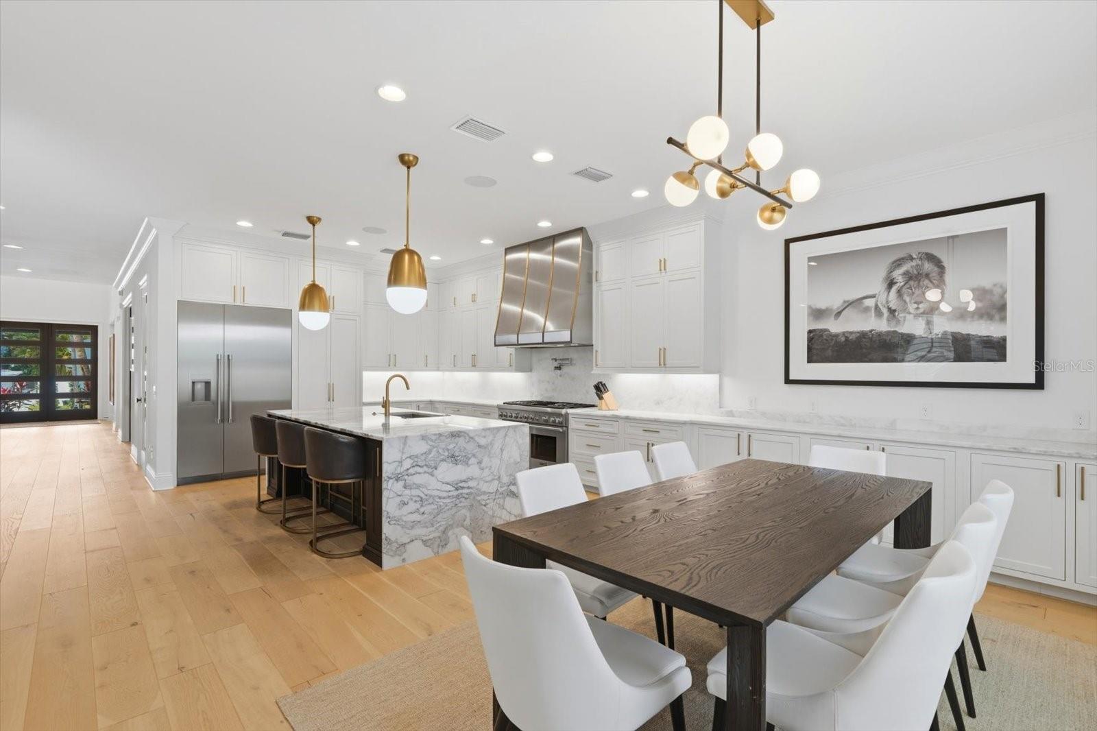 breakfast nook enough to fit 10 seats