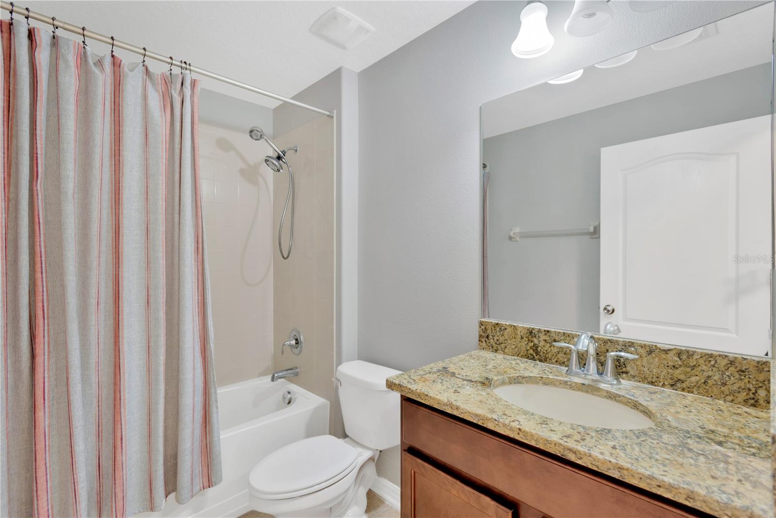Guest Bath with Tub/Shower Combo