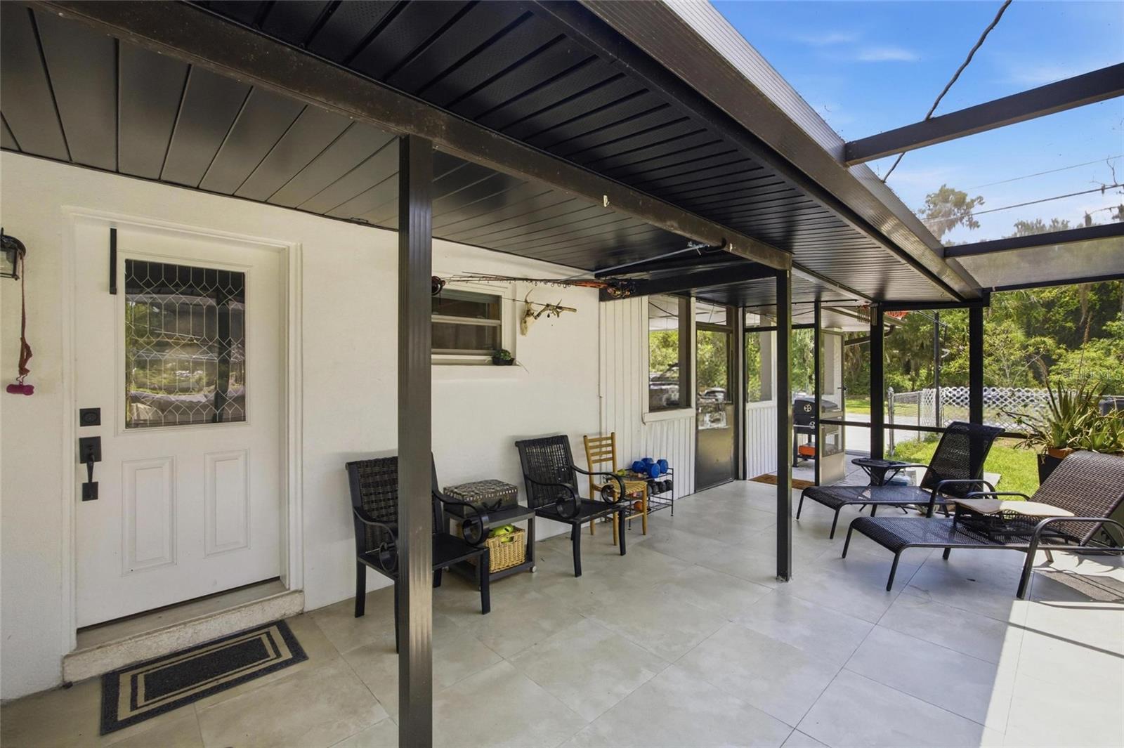 covered porh - tile floor