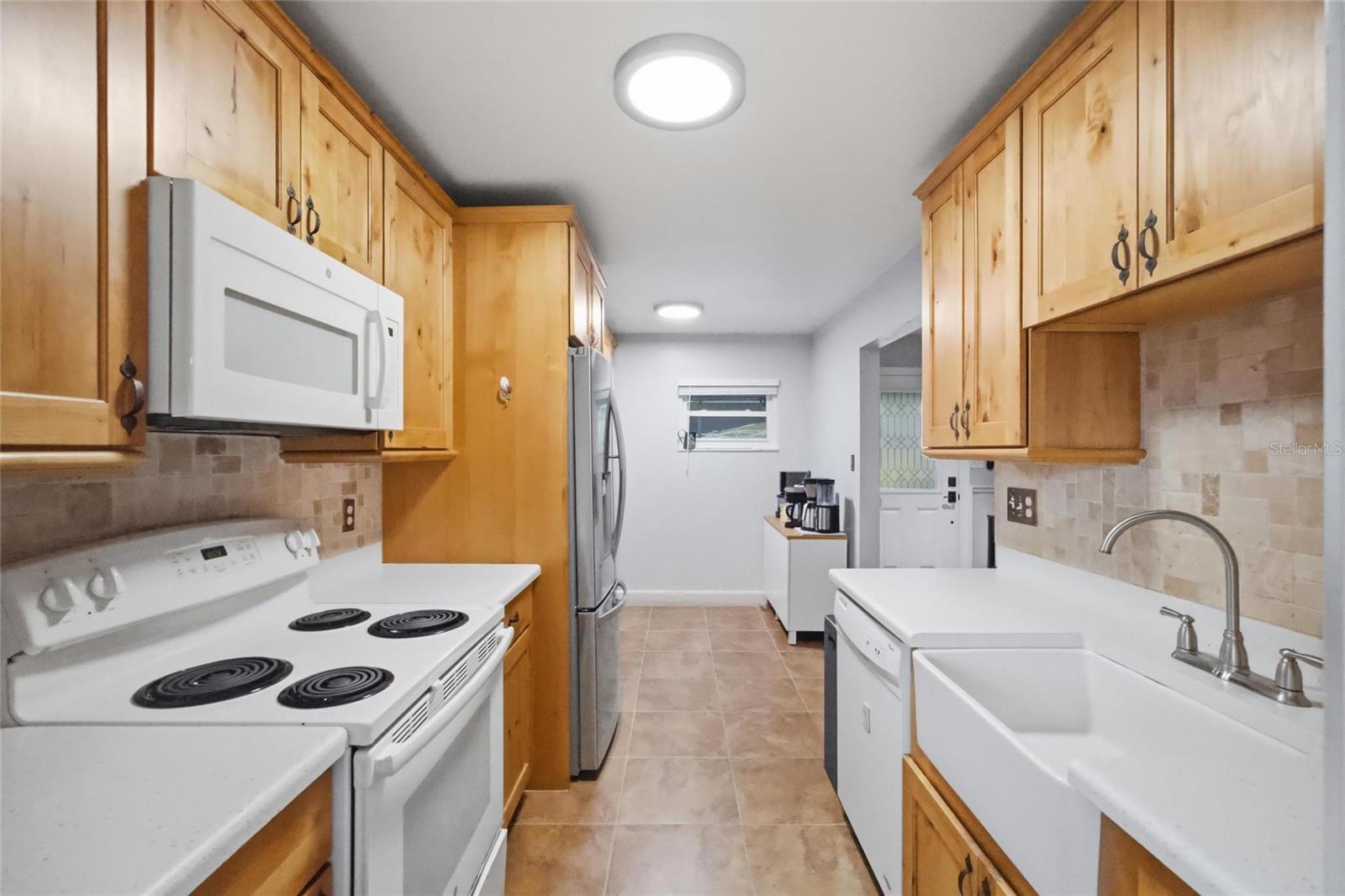 kitchen and farm sink