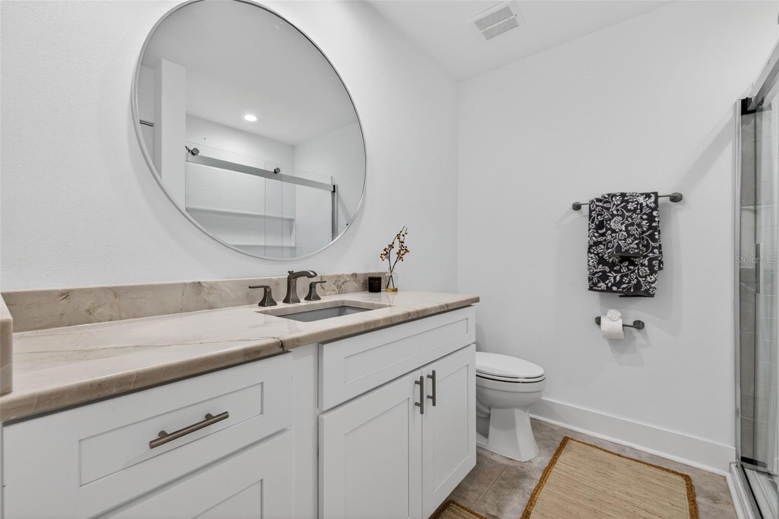 2nd Bathroom