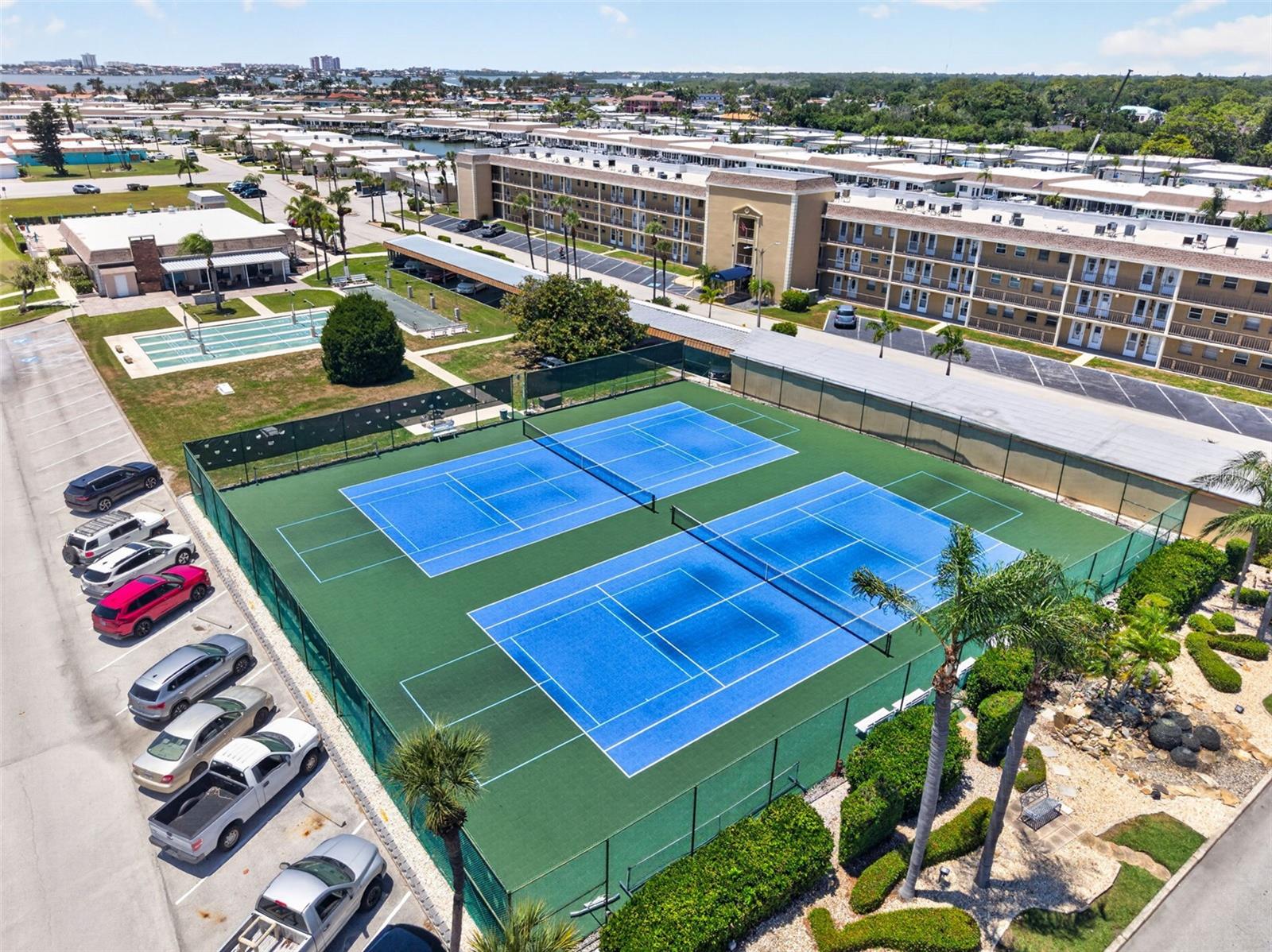 Community Tennis/Picklball Courts