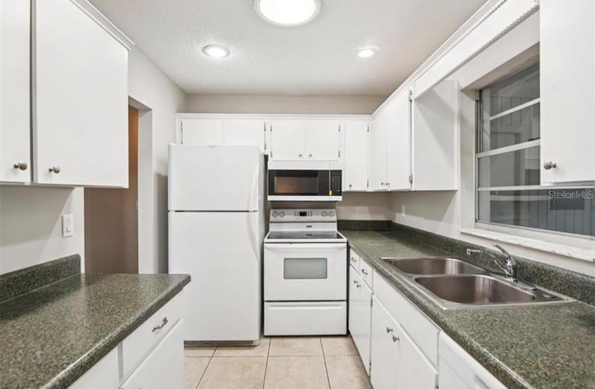 Full Kitchen with solar tube light.