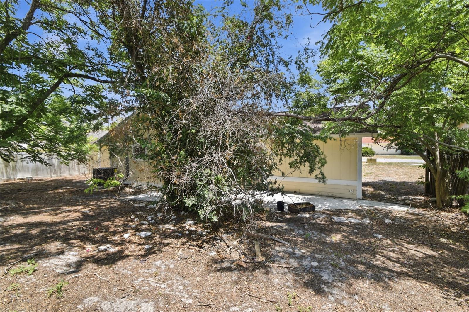 O6408960
