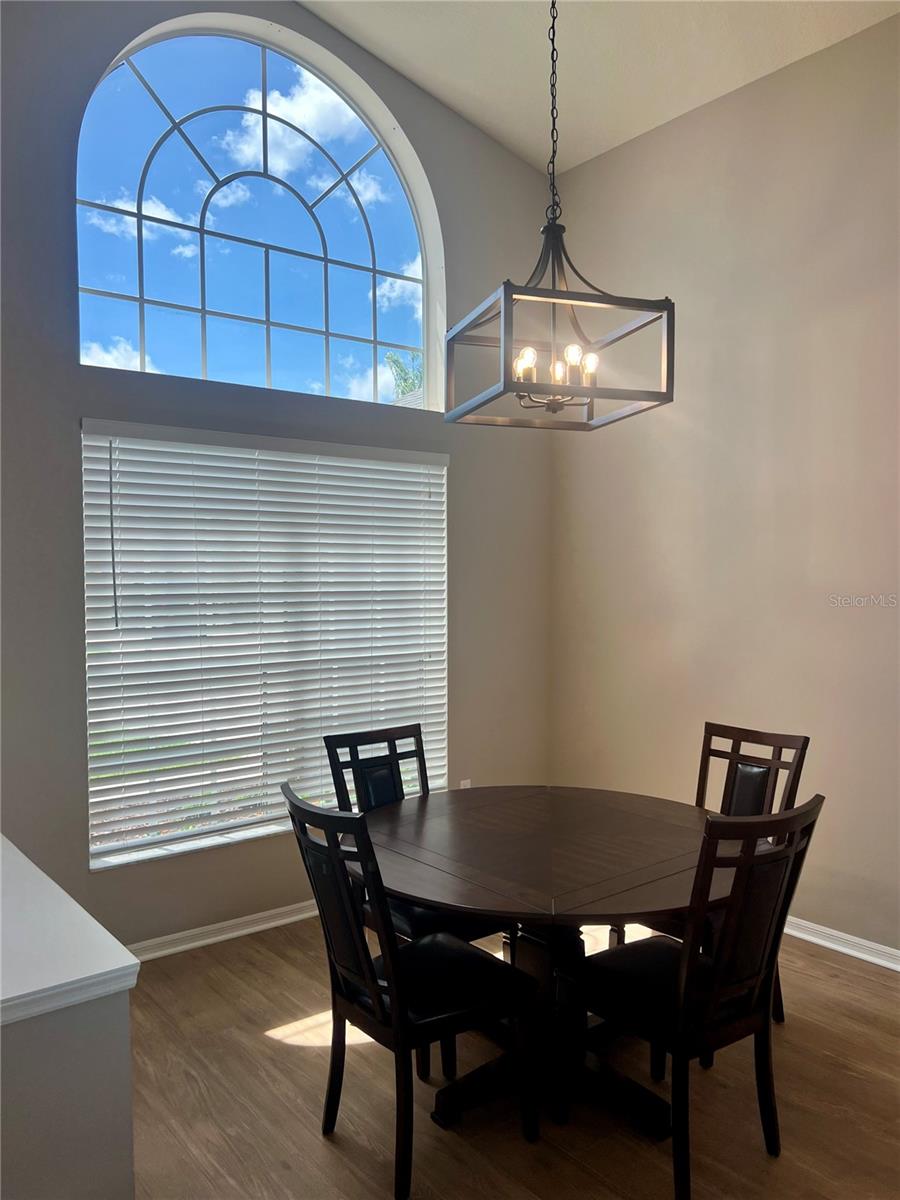Separate formal dining room