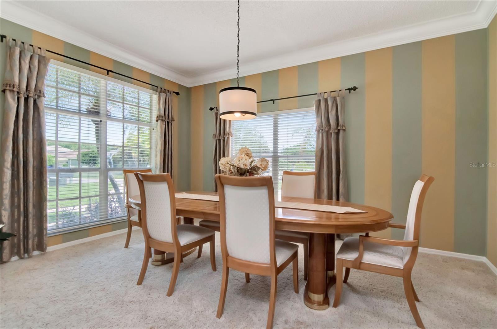 Form Dining area