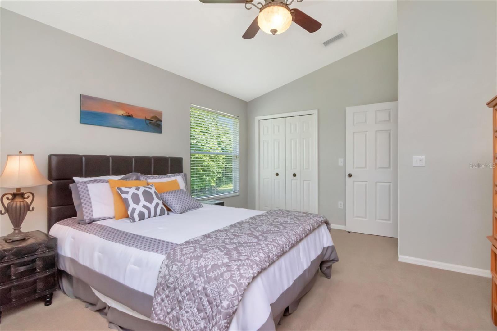 Bright & Spacious Fifth Bedroom