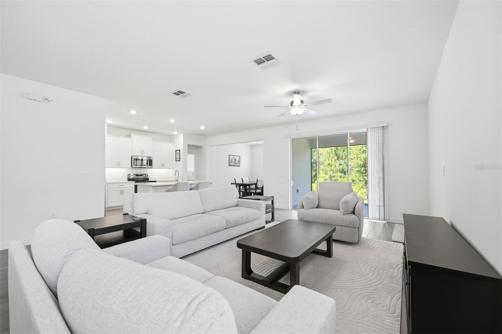 Living/Kitchen/Dining
