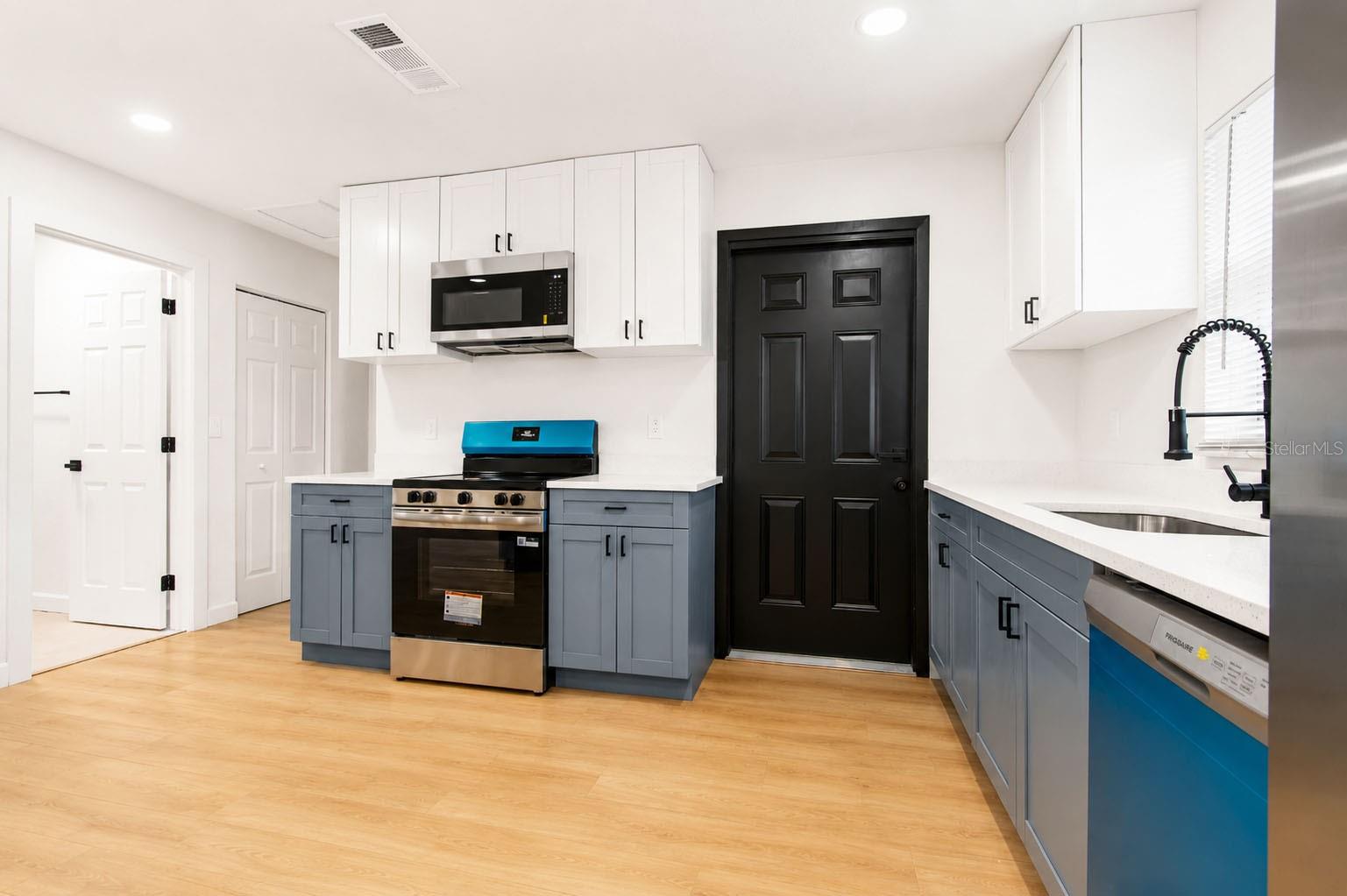 Fully renovated kitchen