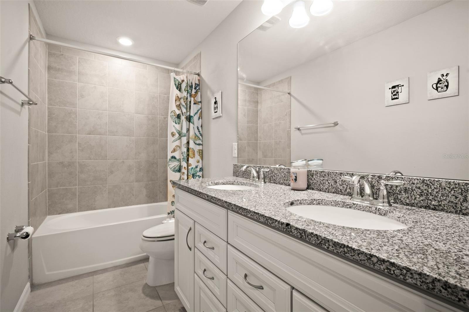 upstairs hall bath
