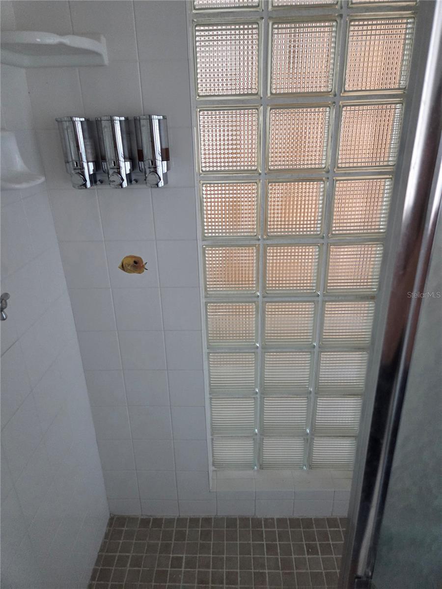 O6409039