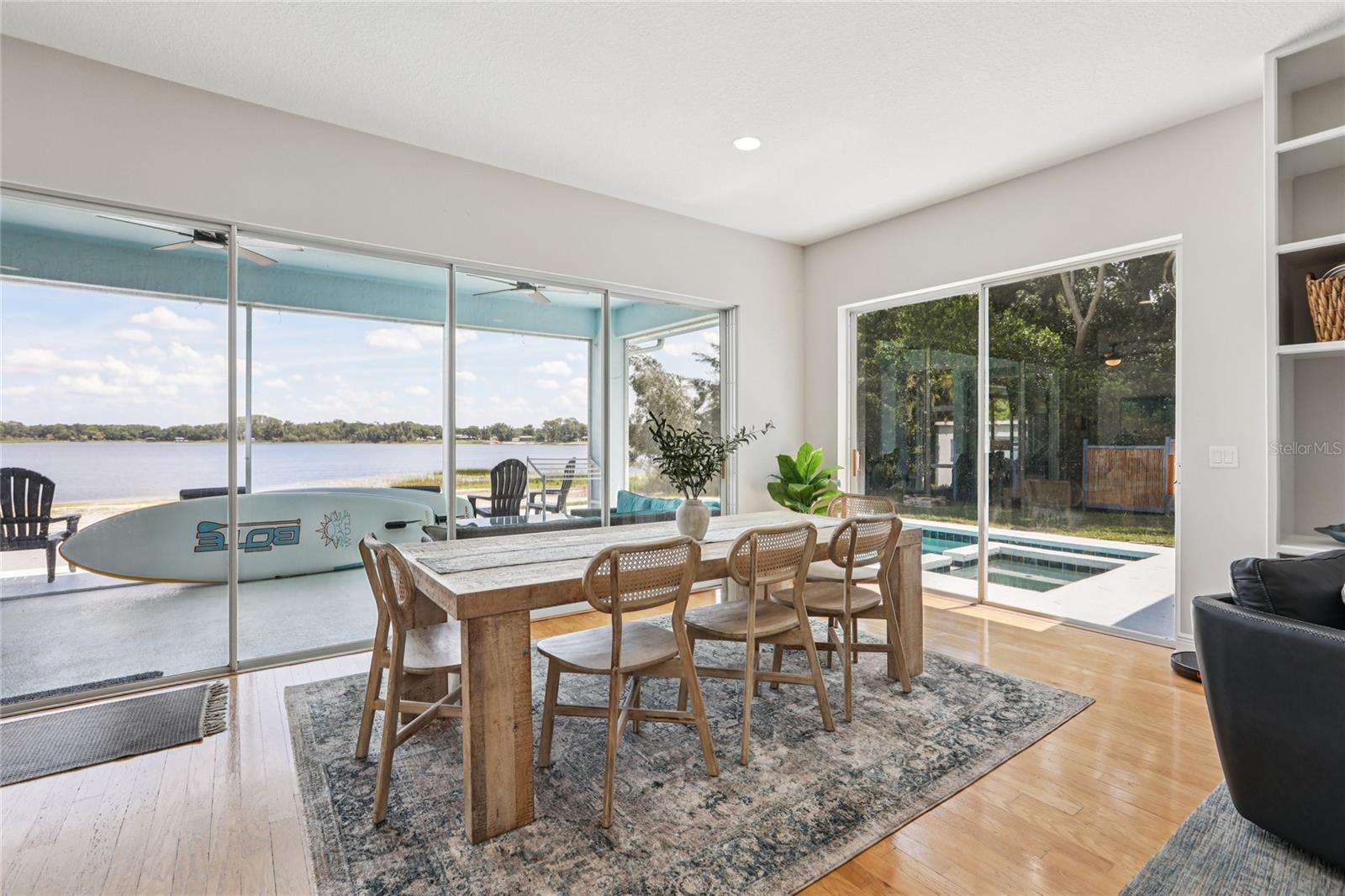 Entertain and Dine Lakeside Everyday