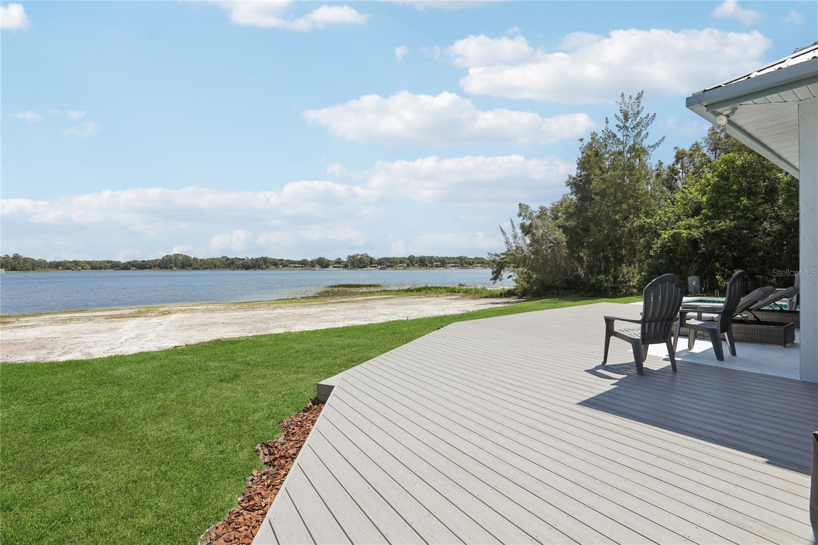 Composite Deck / Lake Views