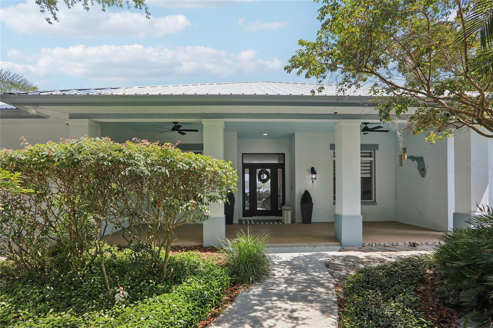 Entrance / Front Patio