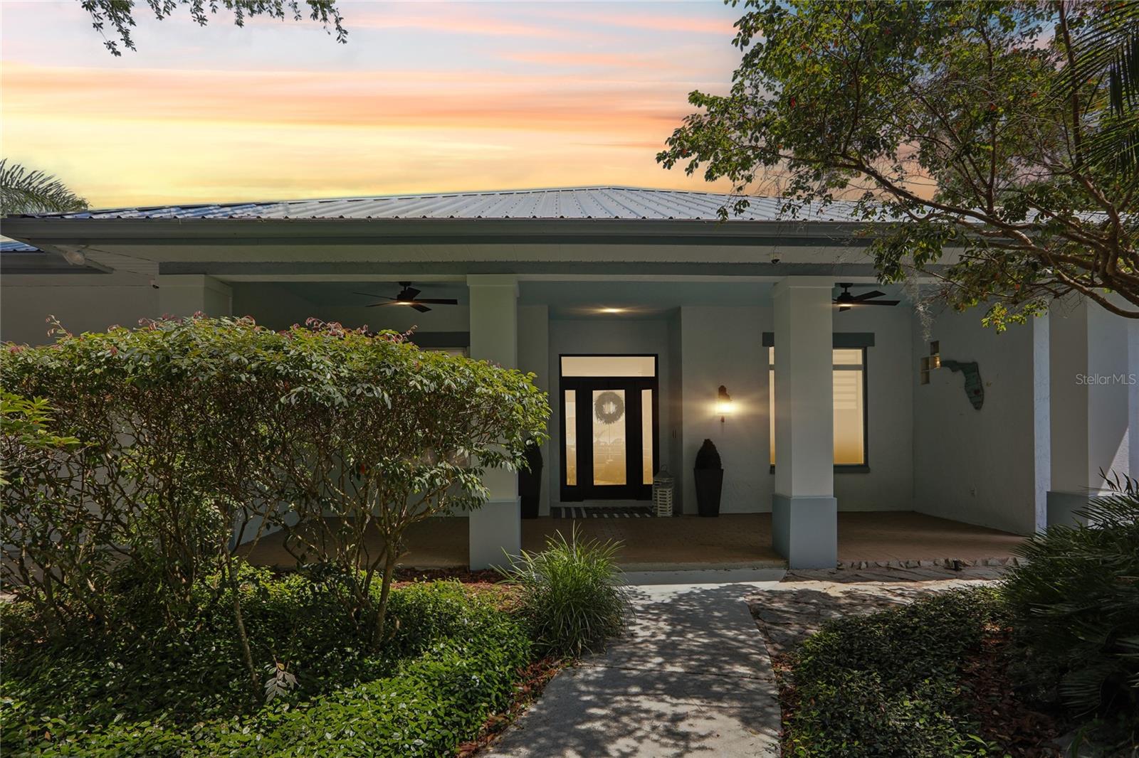 Front Patio / Entrance
