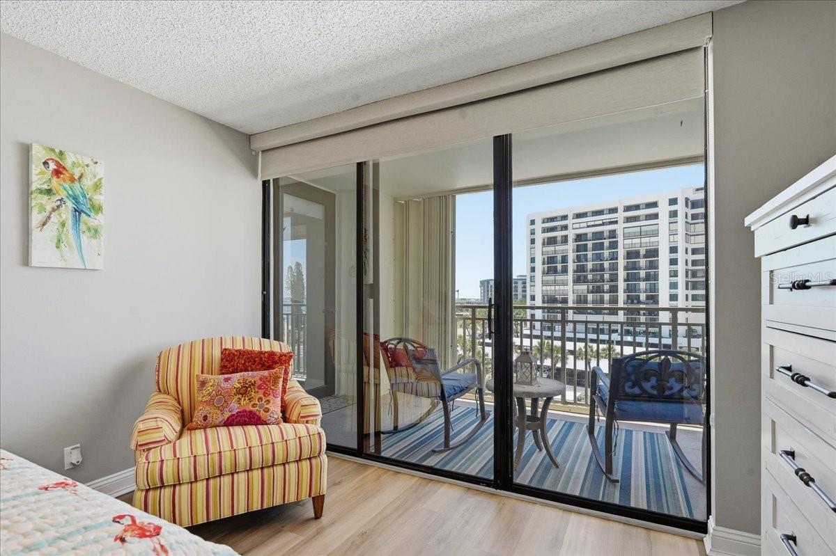 DIRECT ACCESS TO THE BALCONY
