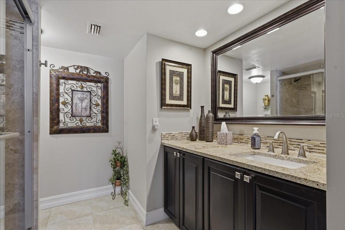 SPACIOUS GUEST BATH