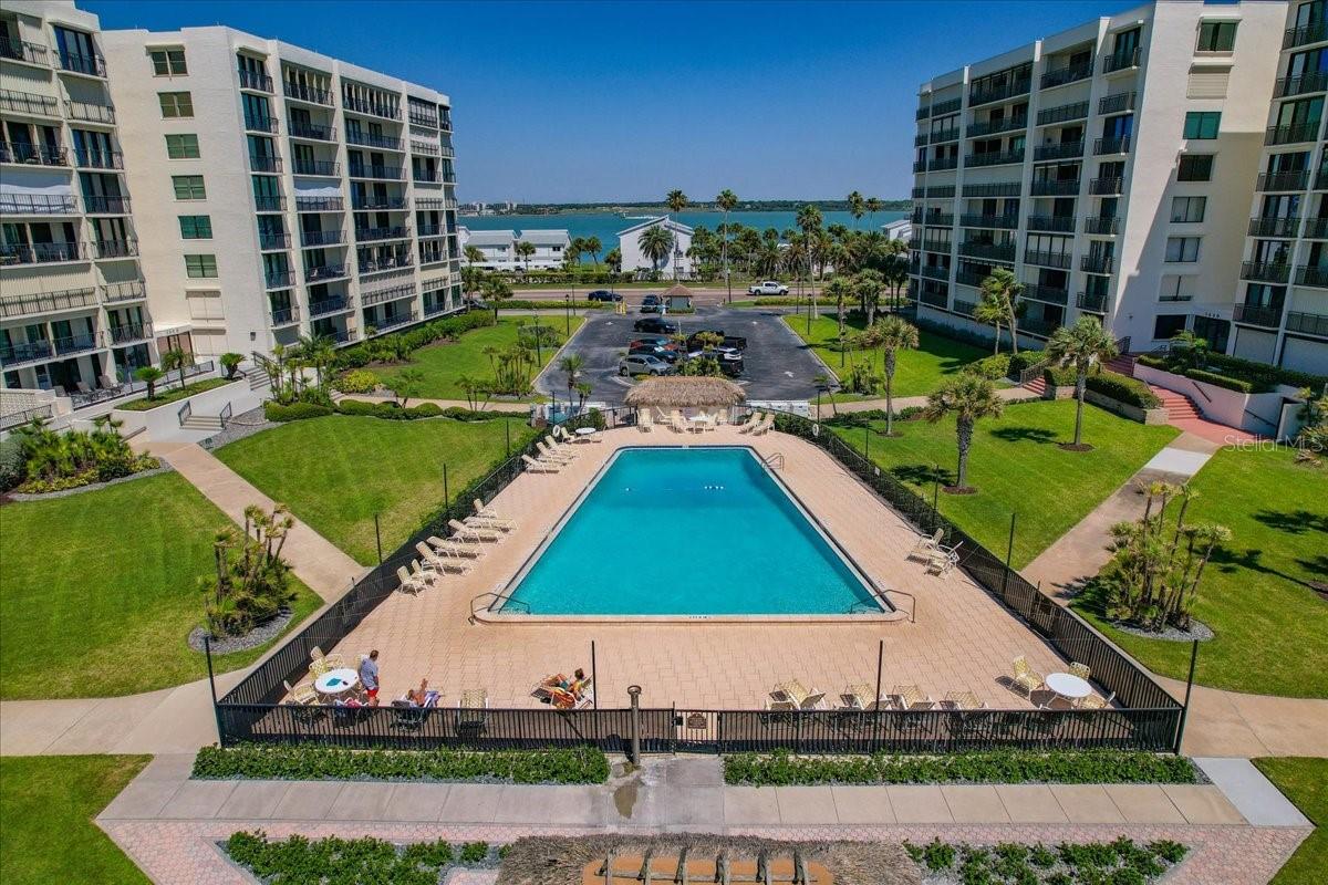 BEAUTIFUL GROUNDS & TROPICAL LANDSCAPING