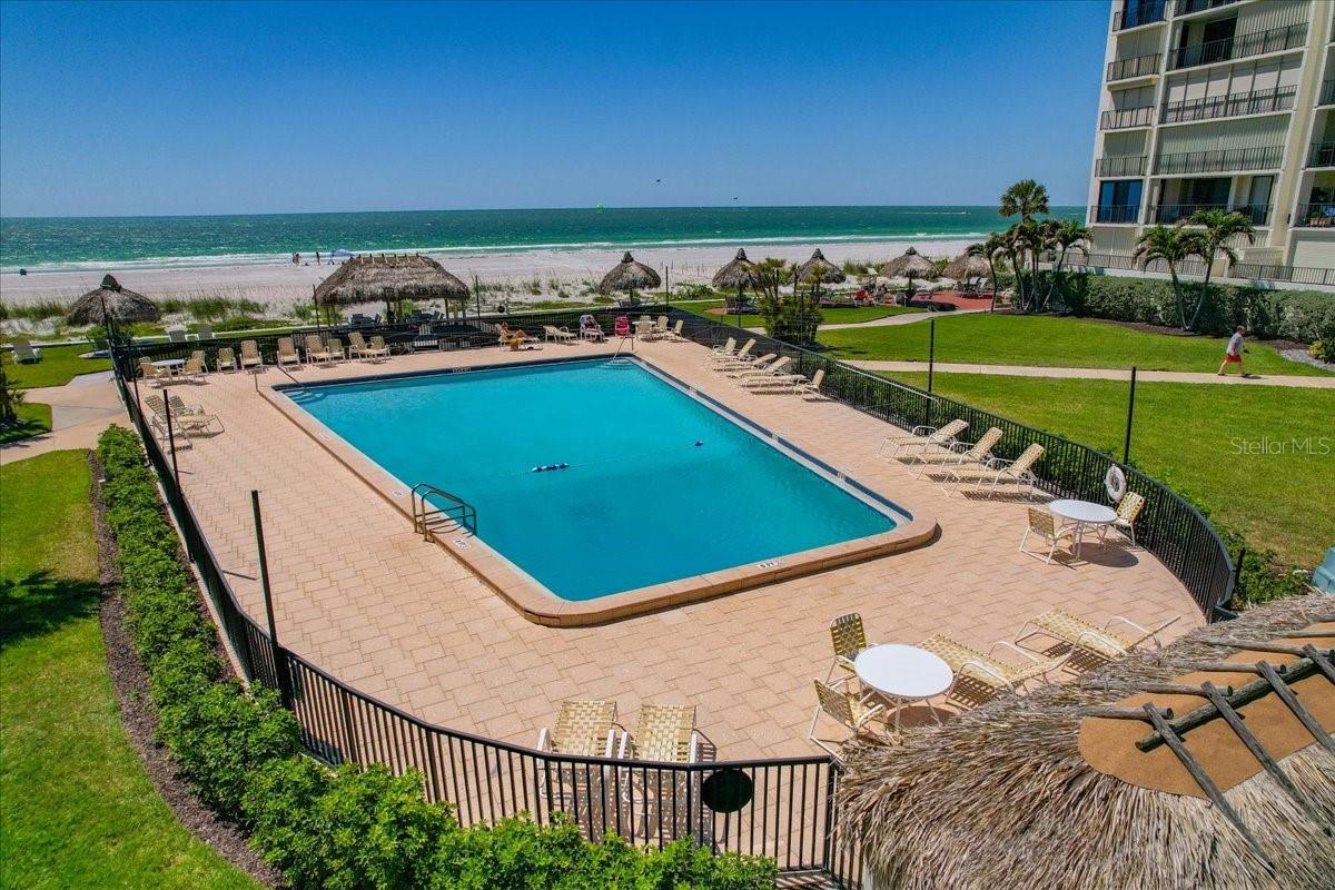 WATERFRONT HEATED POOL!