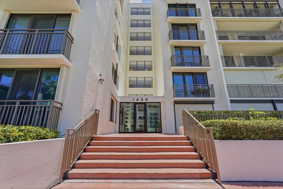 START YOUR DREAM BEACH LIFE TODAY!