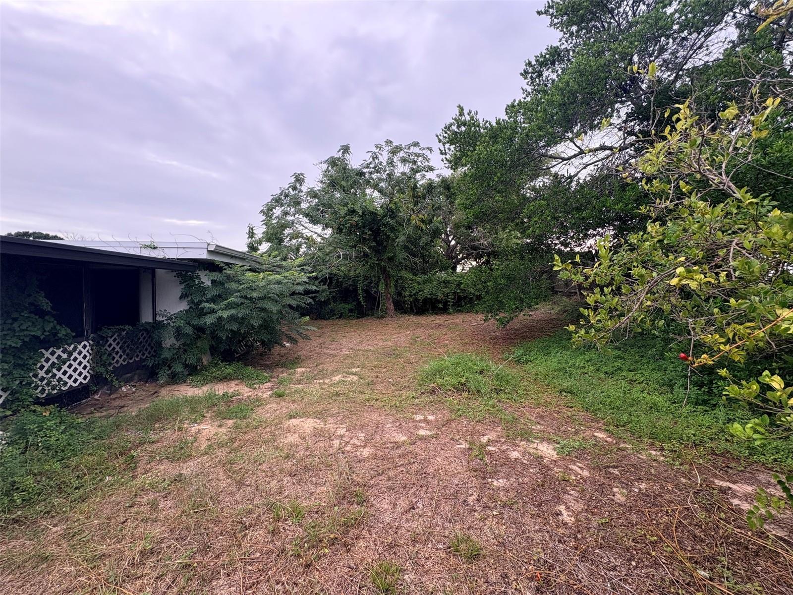 W7885893