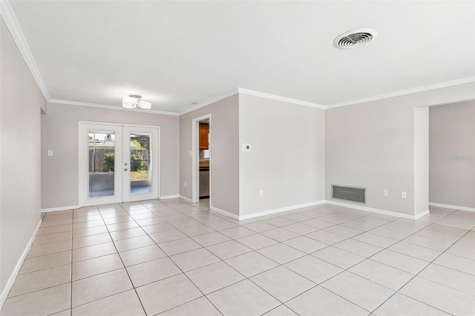 Living Room/Dining Room