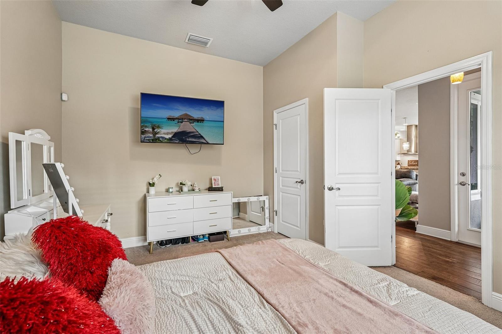 2nd bedroom 1st floor
