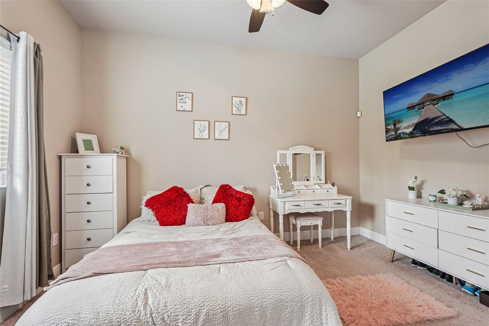 2nd bedroom 1st floor