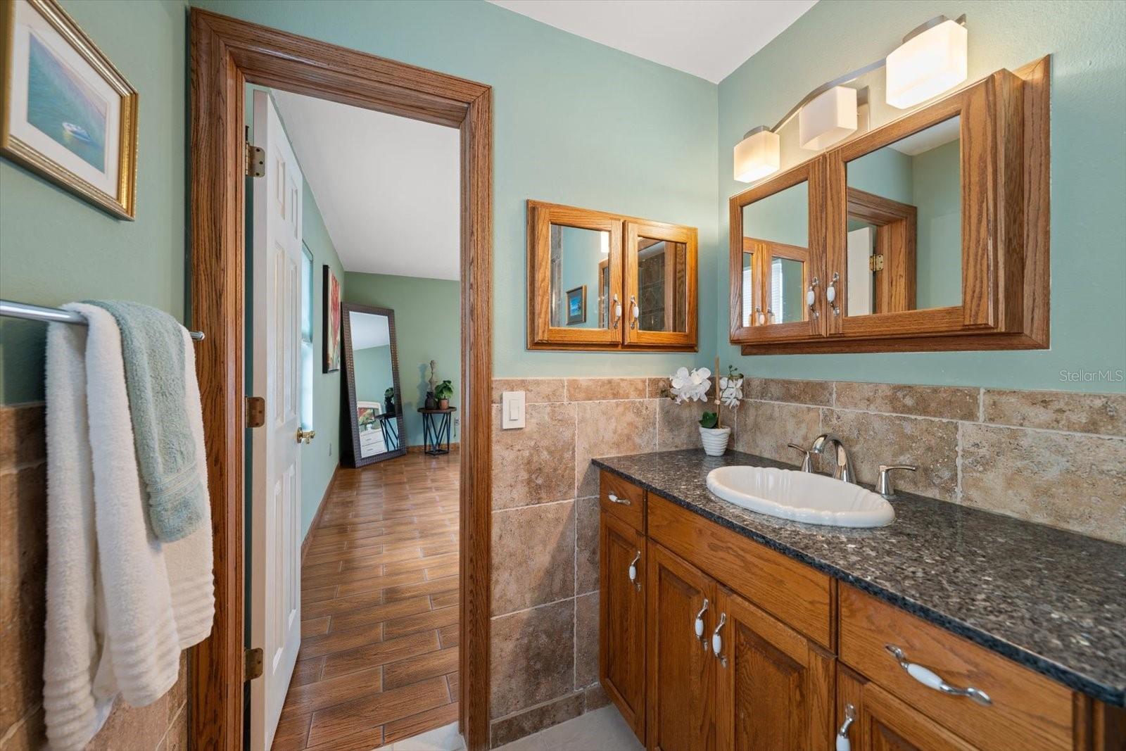Ensuite primary bathroom