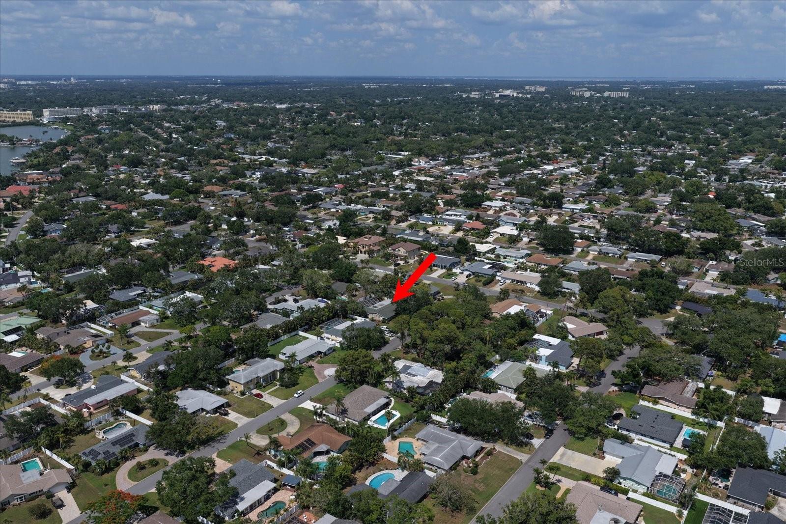Centrally located in Largo, with easy access to major roadways and urban areas like Clearwater and St. Petersburg.