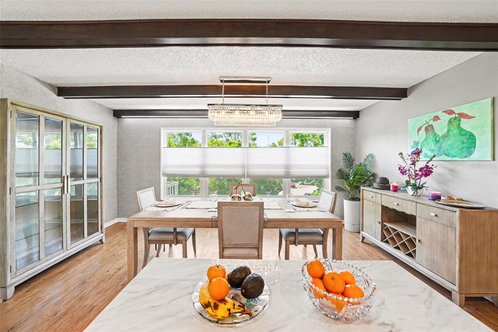 Large Dining Room. Exquisite lighting.